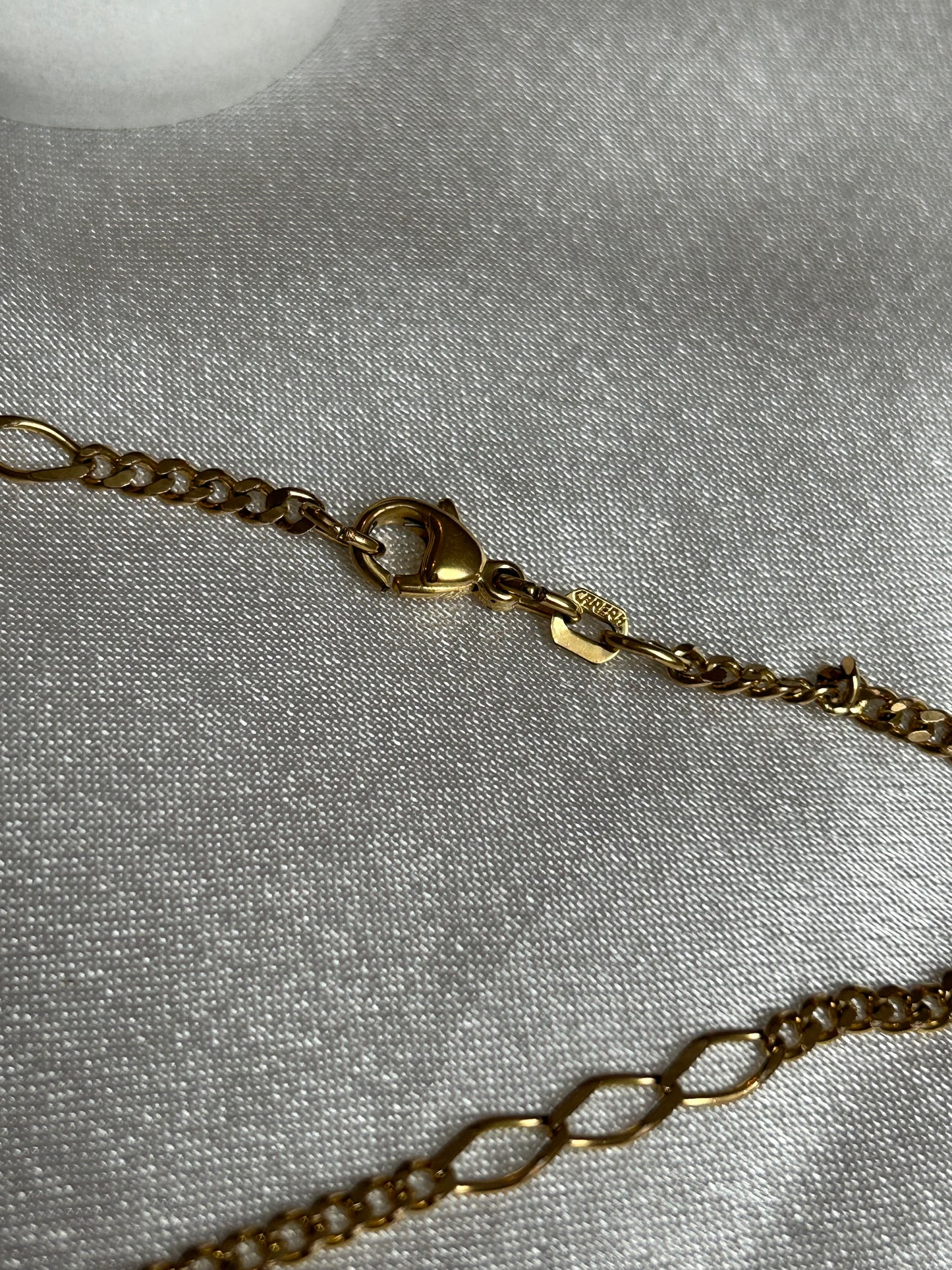 Collier en plaqué or mailles ovales entrelacées