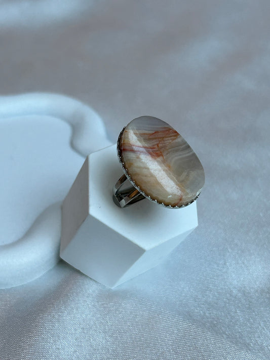 Bague vintage taille ajustable pierre beige orangée