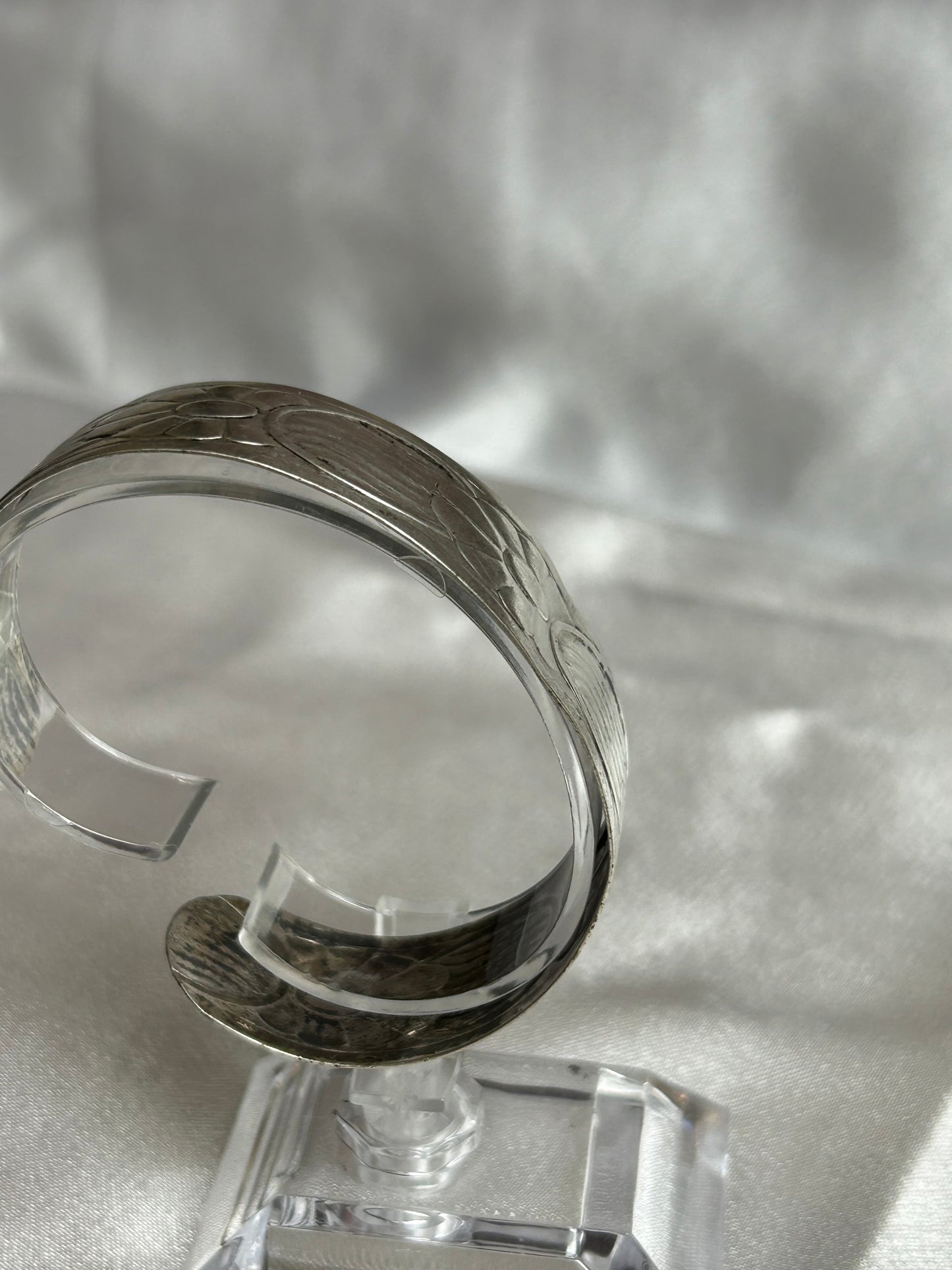 Bracelet jonc en argent vieilli