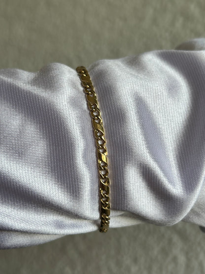 Bracelet en plaqué or maille atypique doré