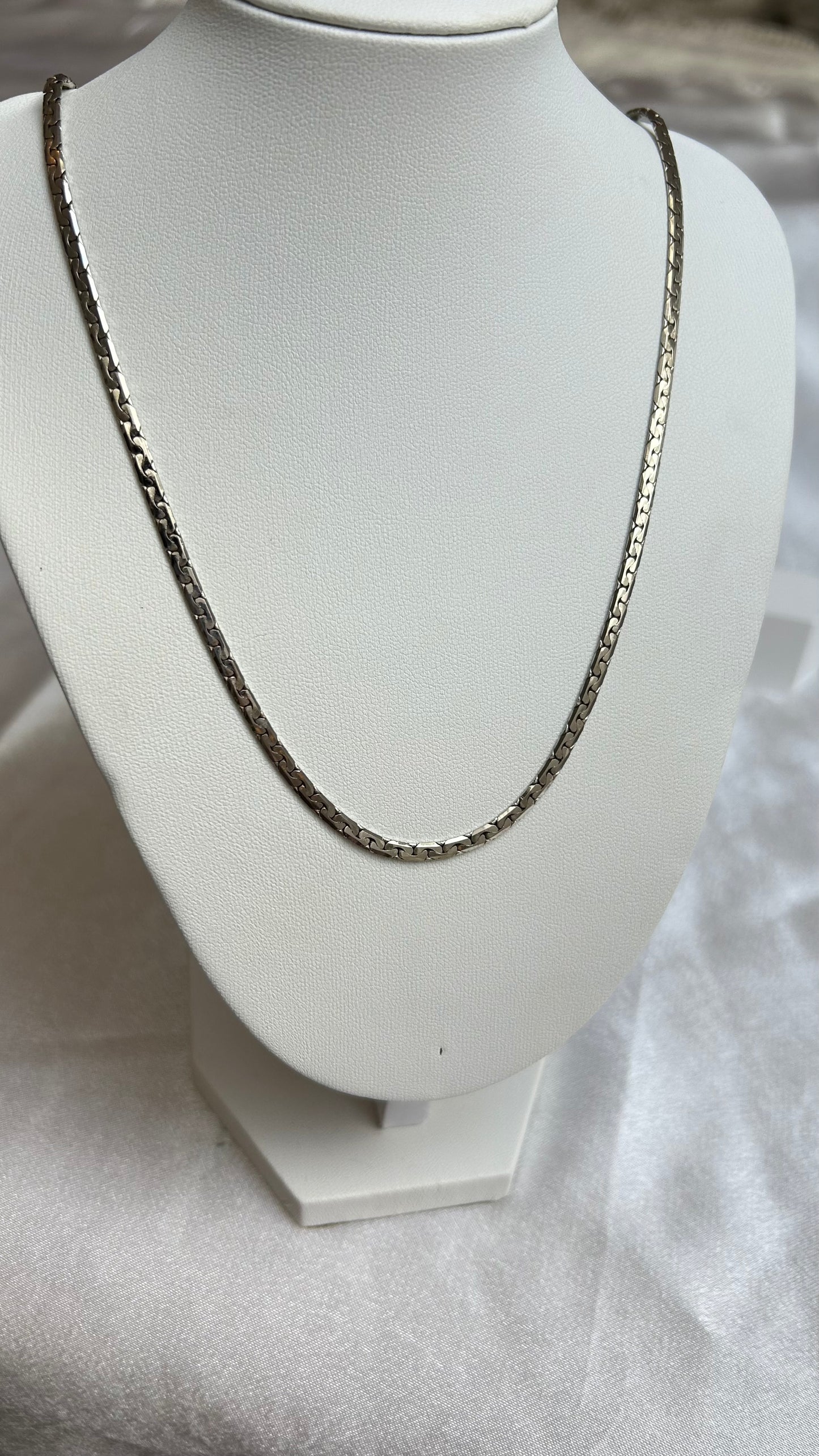 Collier vintage mailles plates argenté