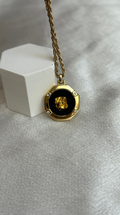 Pendentif vintage feuille d’or plaqué or