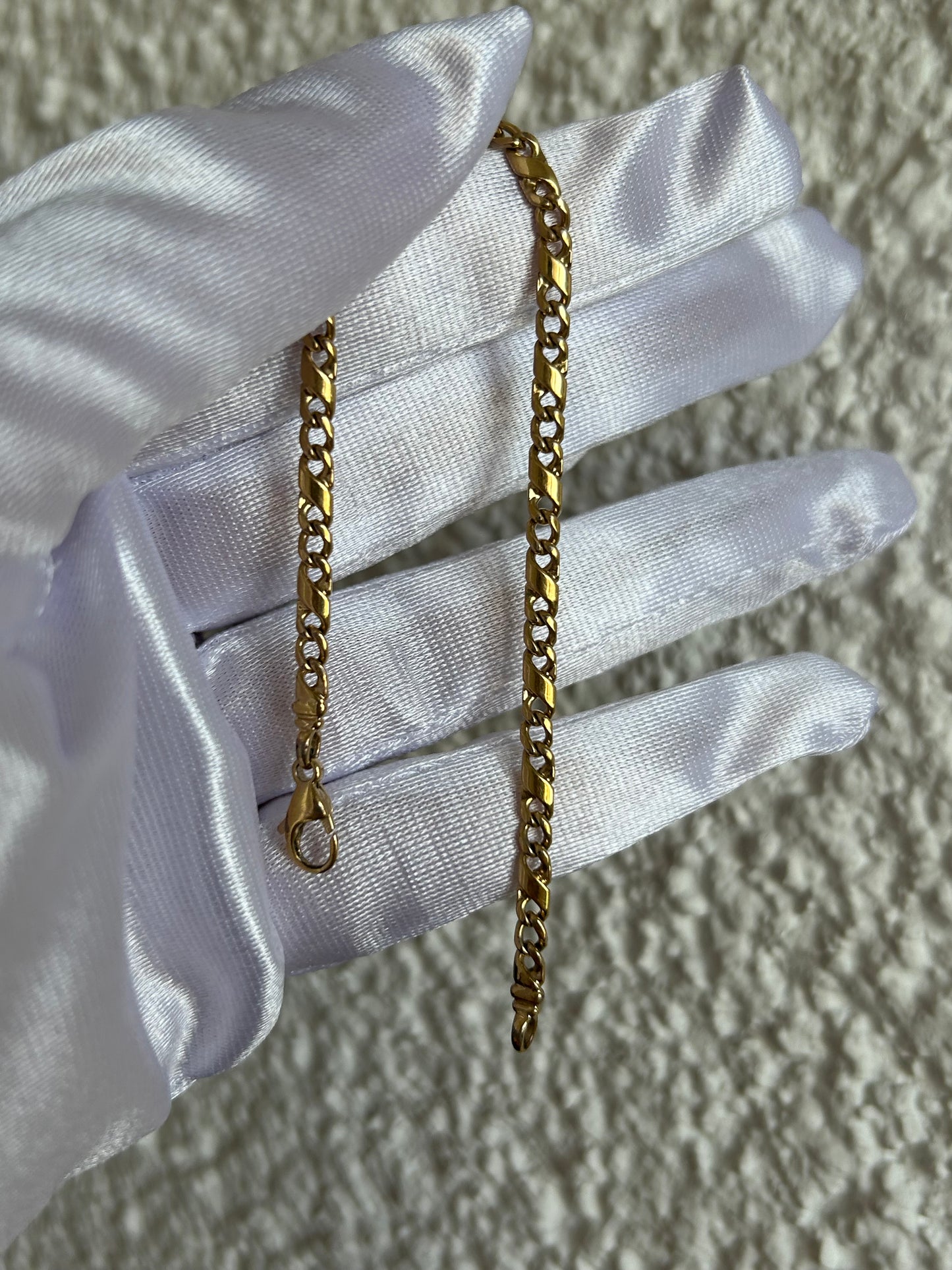 Bracelet en plaqué or maille atypique doré