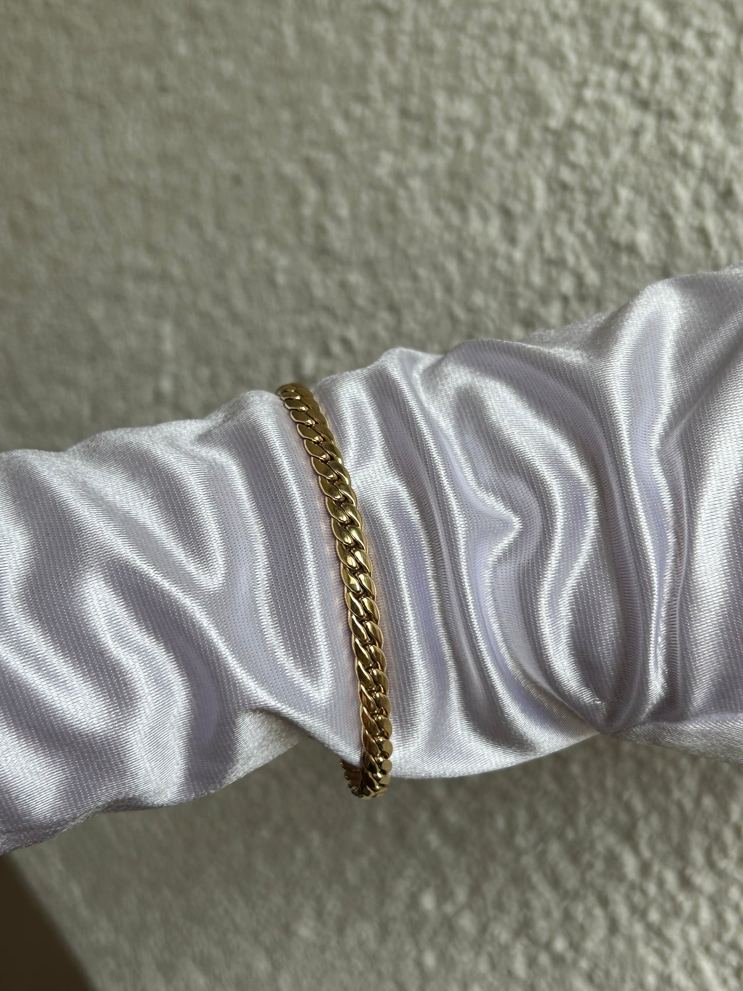 Magnifique bracelet en plaqué or d’occasion maille anglaise