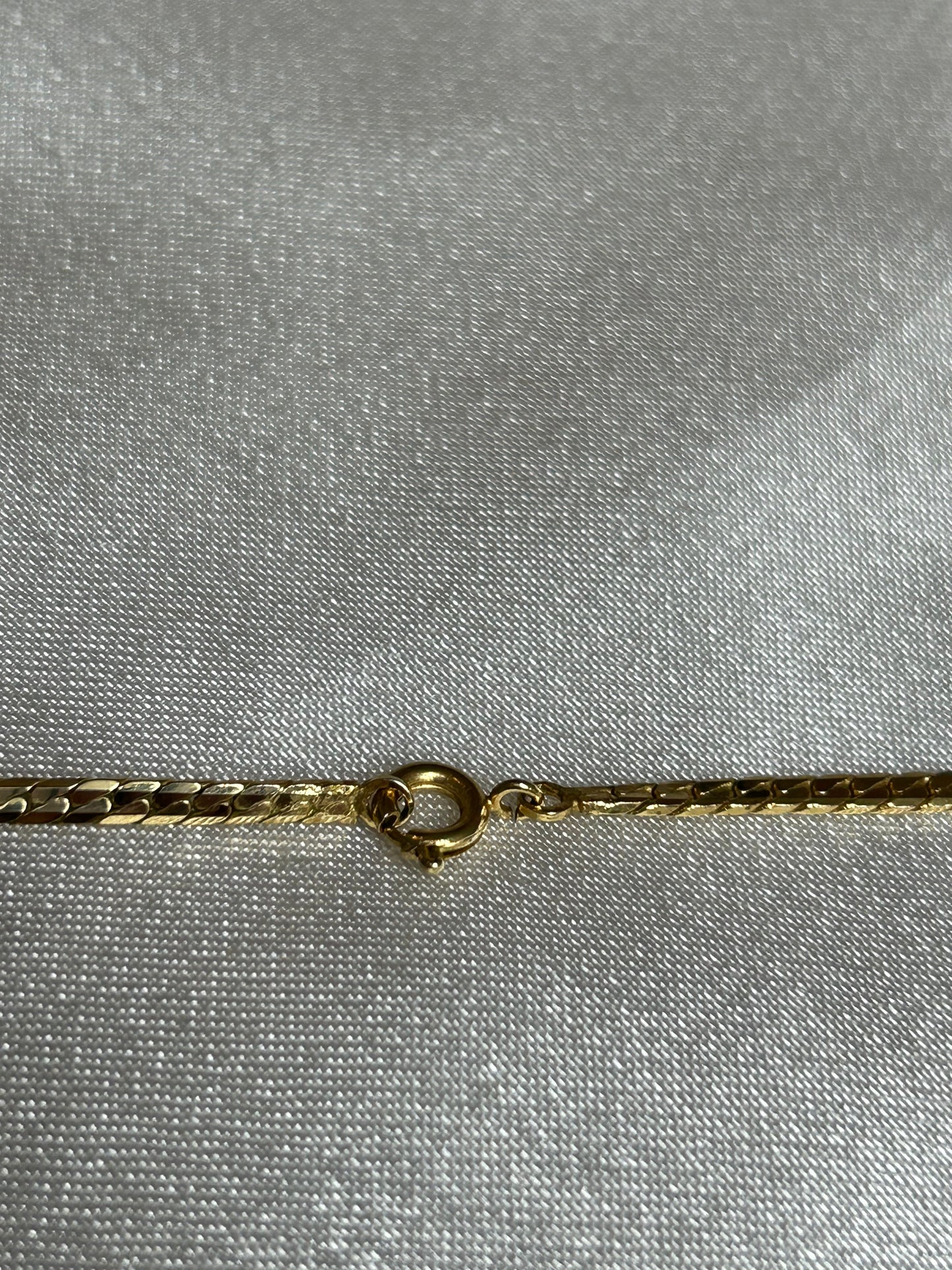 Collier vintage doré et pierre bleu avec strass