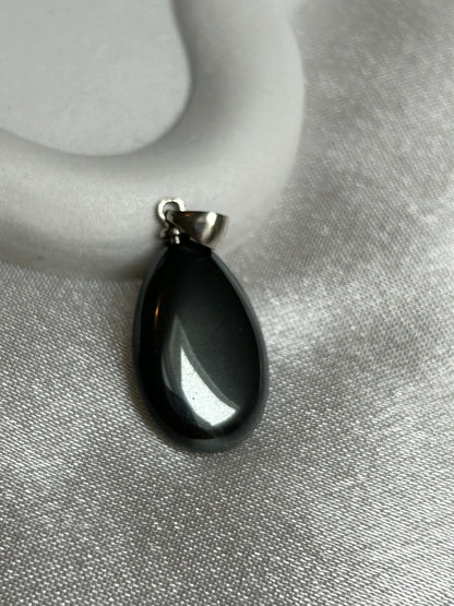 Pendentif vintage pierre grise noir et argenté