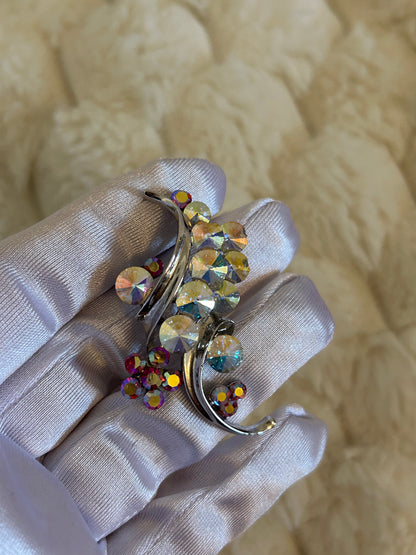 Splendide broche en fantaisie argenté et rose scintillantes