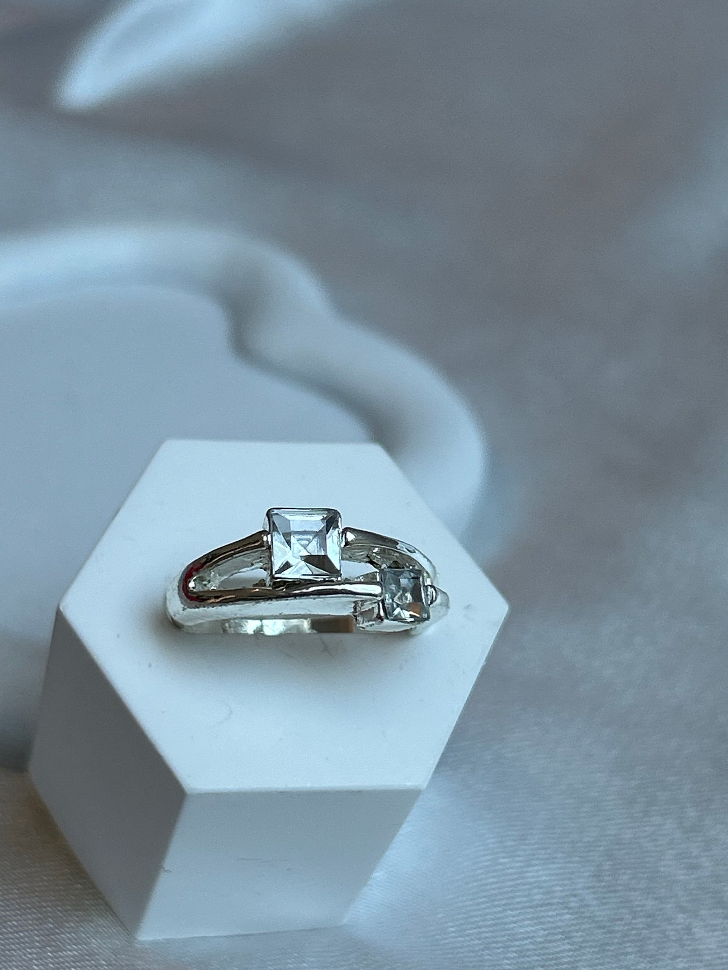 Bague vintage argenté taille ajustable et strass