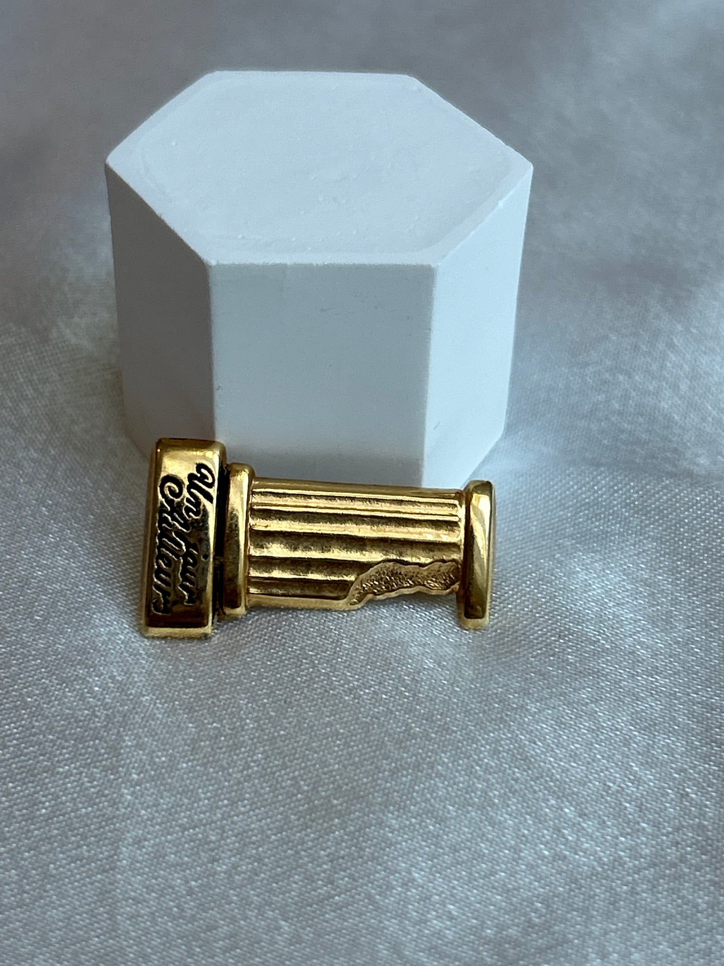 Broche vintage « un jours ailleurs » doré femme