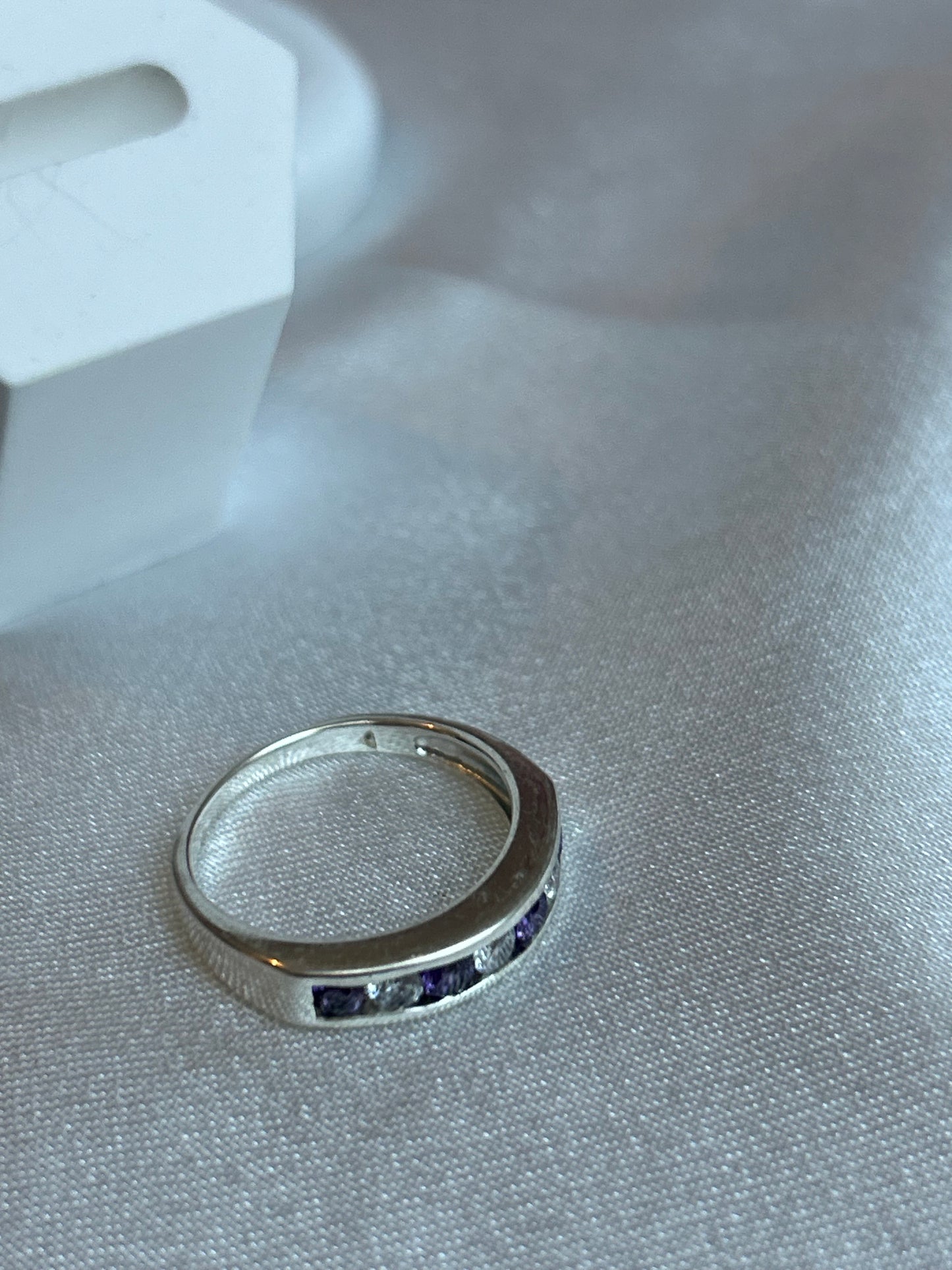 Bague strass violet et transparent taille 57