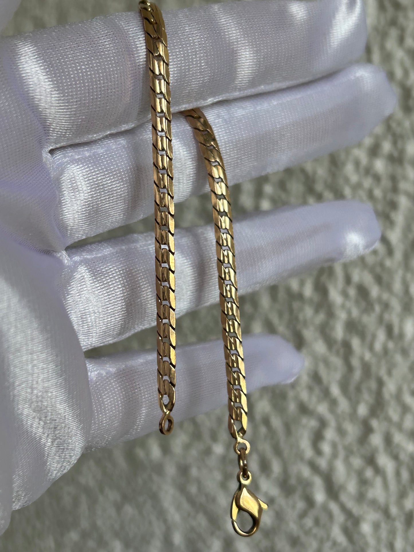 Splendide bracelet en plaqué or maille plates