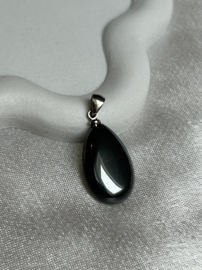 Pendentif vintage pierre grise noir et argenté