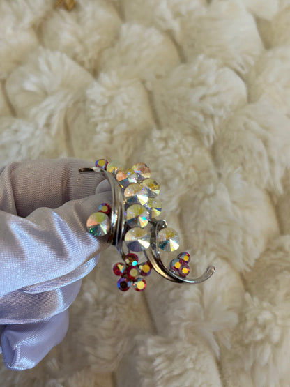 Splendide broche en fantaisie argenté et rose scintillantes