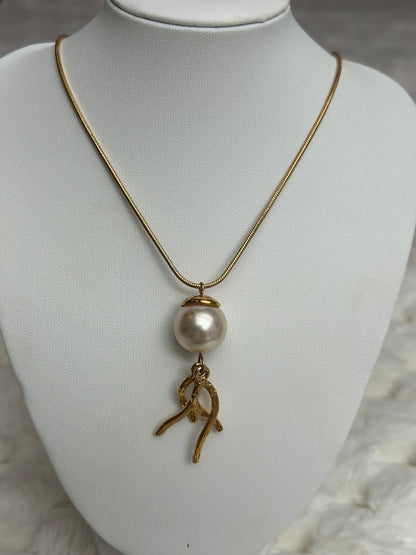 Jolie collier vintage doré et perle fantaisie