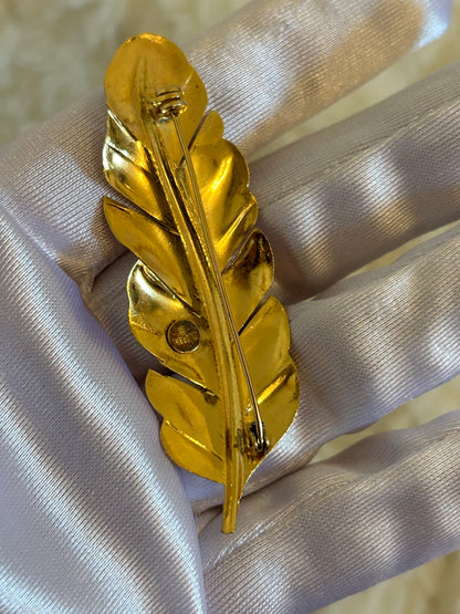 Splendide broche en plaqué or modèle feuille doré