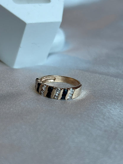 Bague en plaqué or taille 51 et pierre bleu nuit et transparente