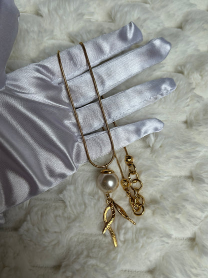 Jolie collier vintage doré et perle fantaisie