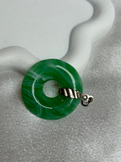 Pendentif vintage cercle vert marbre et Métal argenté