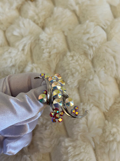 Splendide broche en fantaisie argenté et rose scintillantes