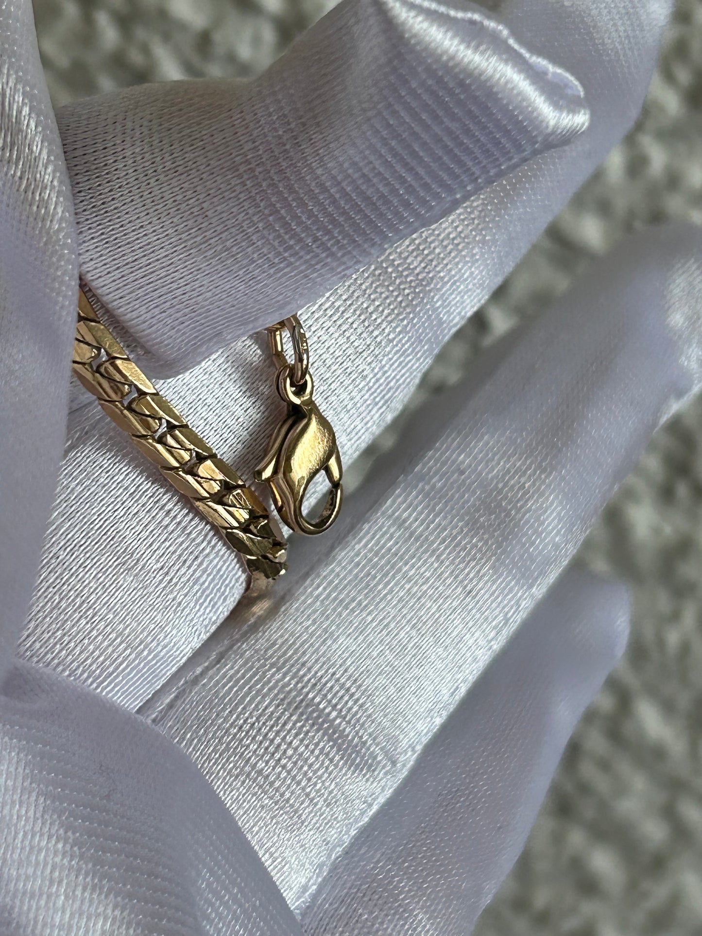 Splendide bracelet en plaqué or maille plates