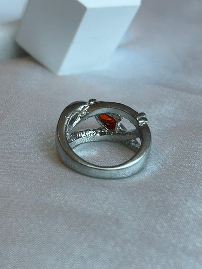 Bague vintage taille 58 argenté et strass rouge