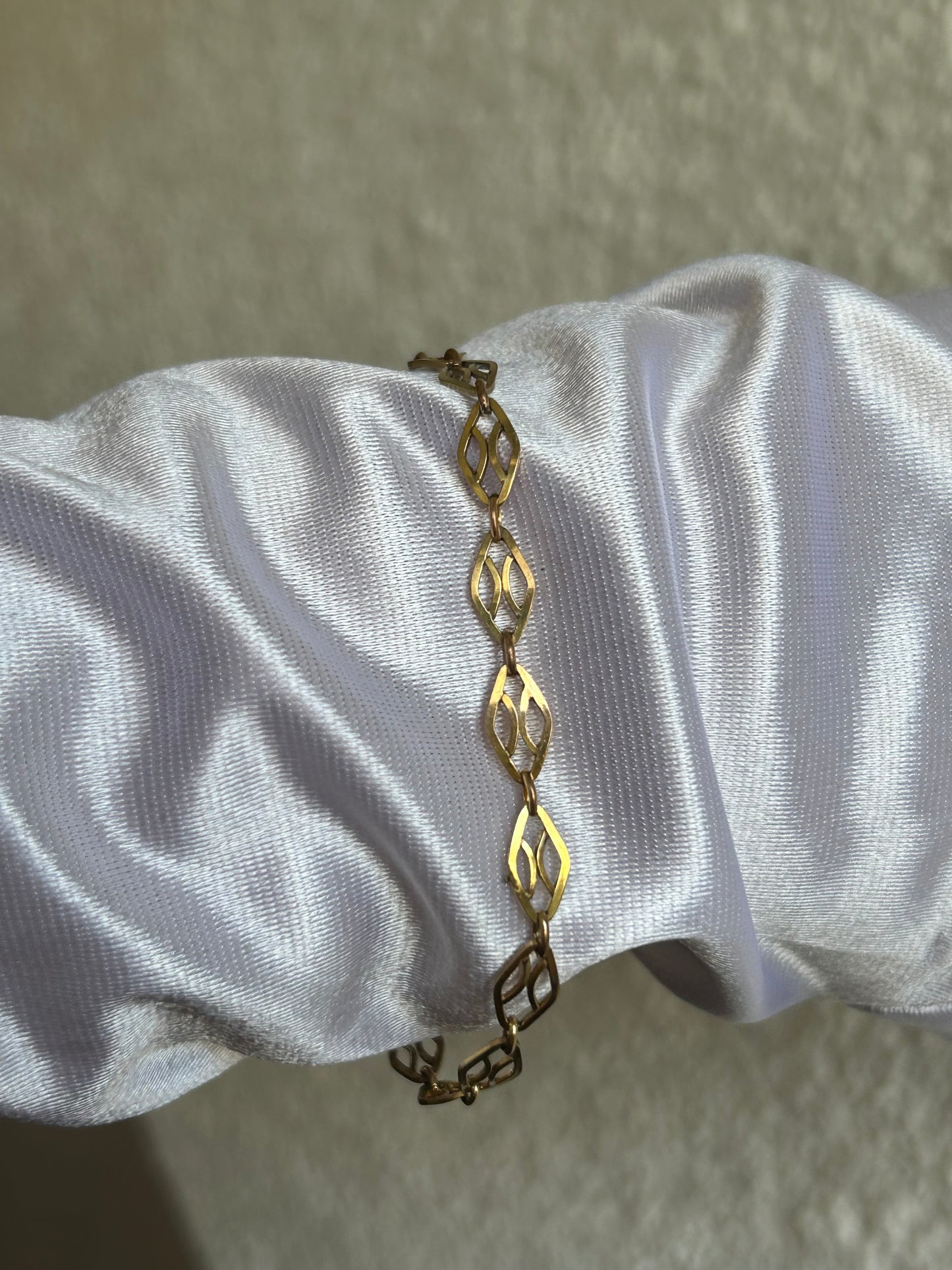 Splendide bracelet en plaqué or mailles ovales