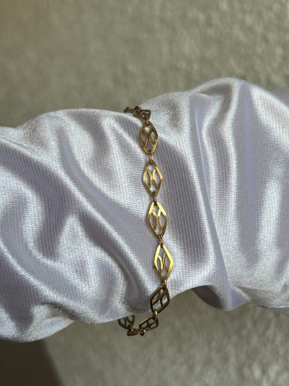 Splendide bracelet en plaqué or mailles ovales