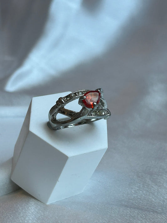 Bague vintage taille 58 argenté et strass rouge