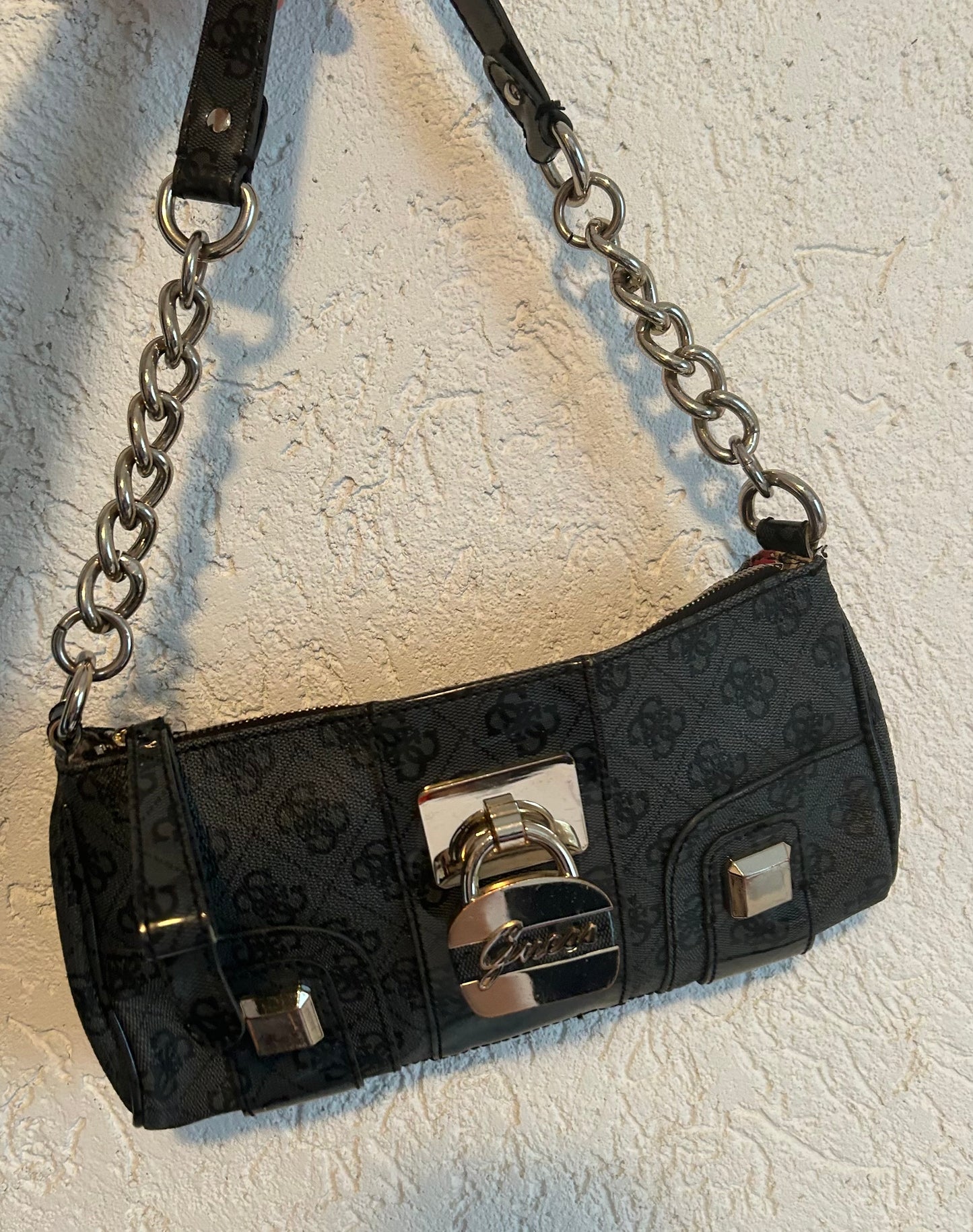 Sac vintage GUESS noir gris et argenté