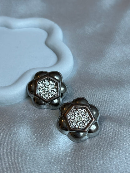 Boucles d’oreilles à strass format pins vintage fleure
