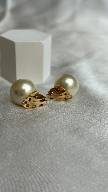 Boucles d’oreilles perles et plaqué or à clip