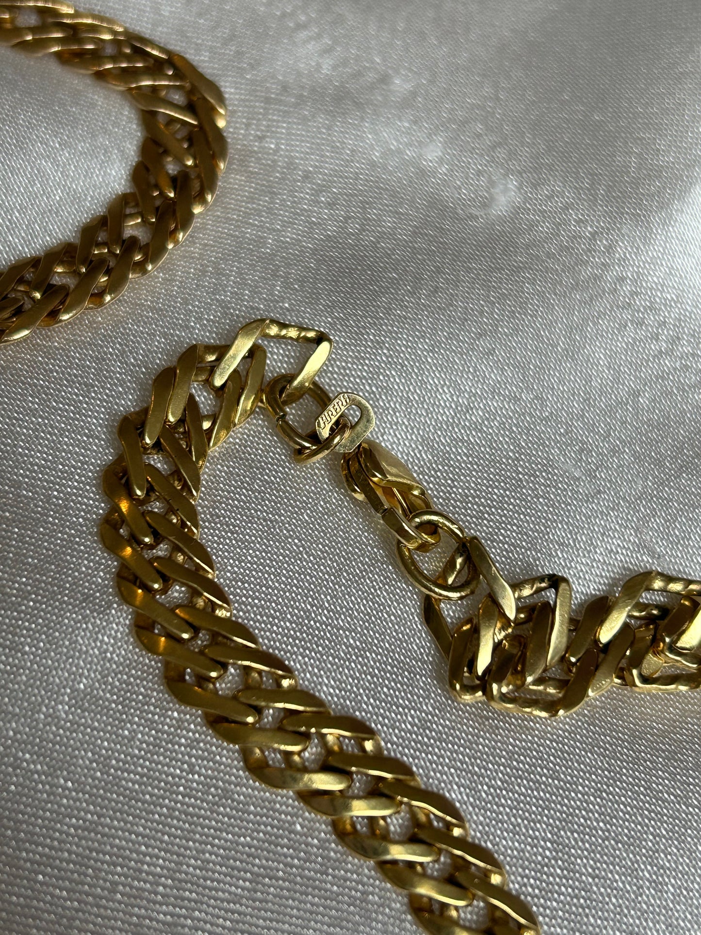 Collier en plaqué or grosses mailles anglaises plates