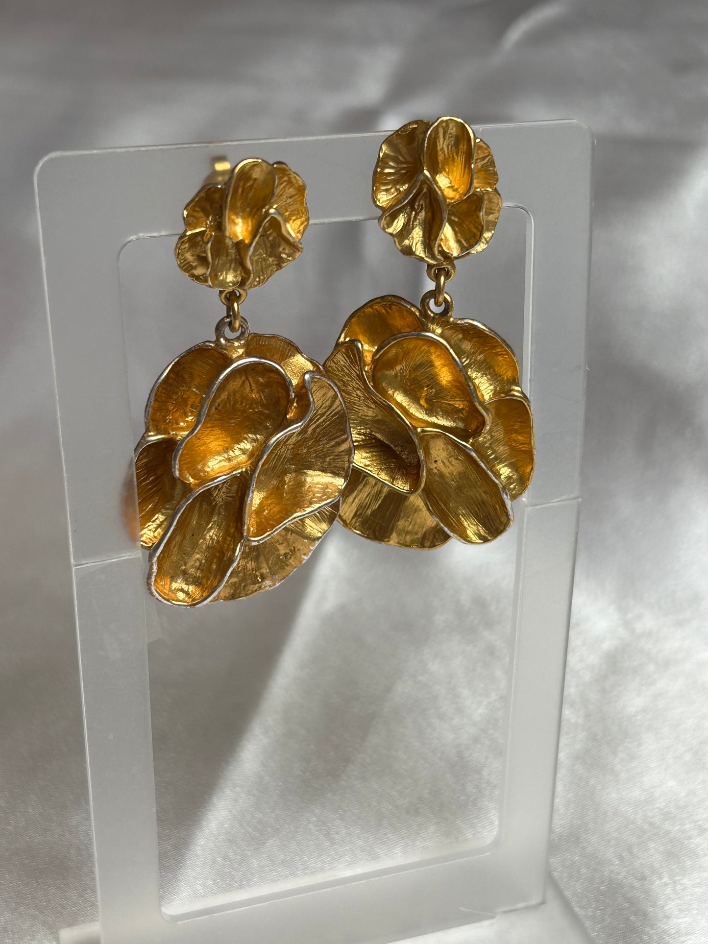 Boucles d’oreilles vintage pendantes dorées