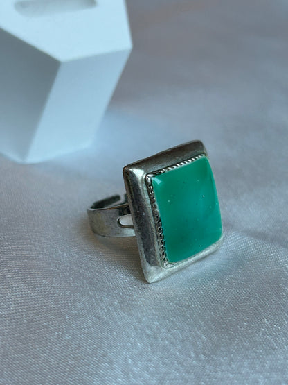 Bague vintage argenté et verte ajustable